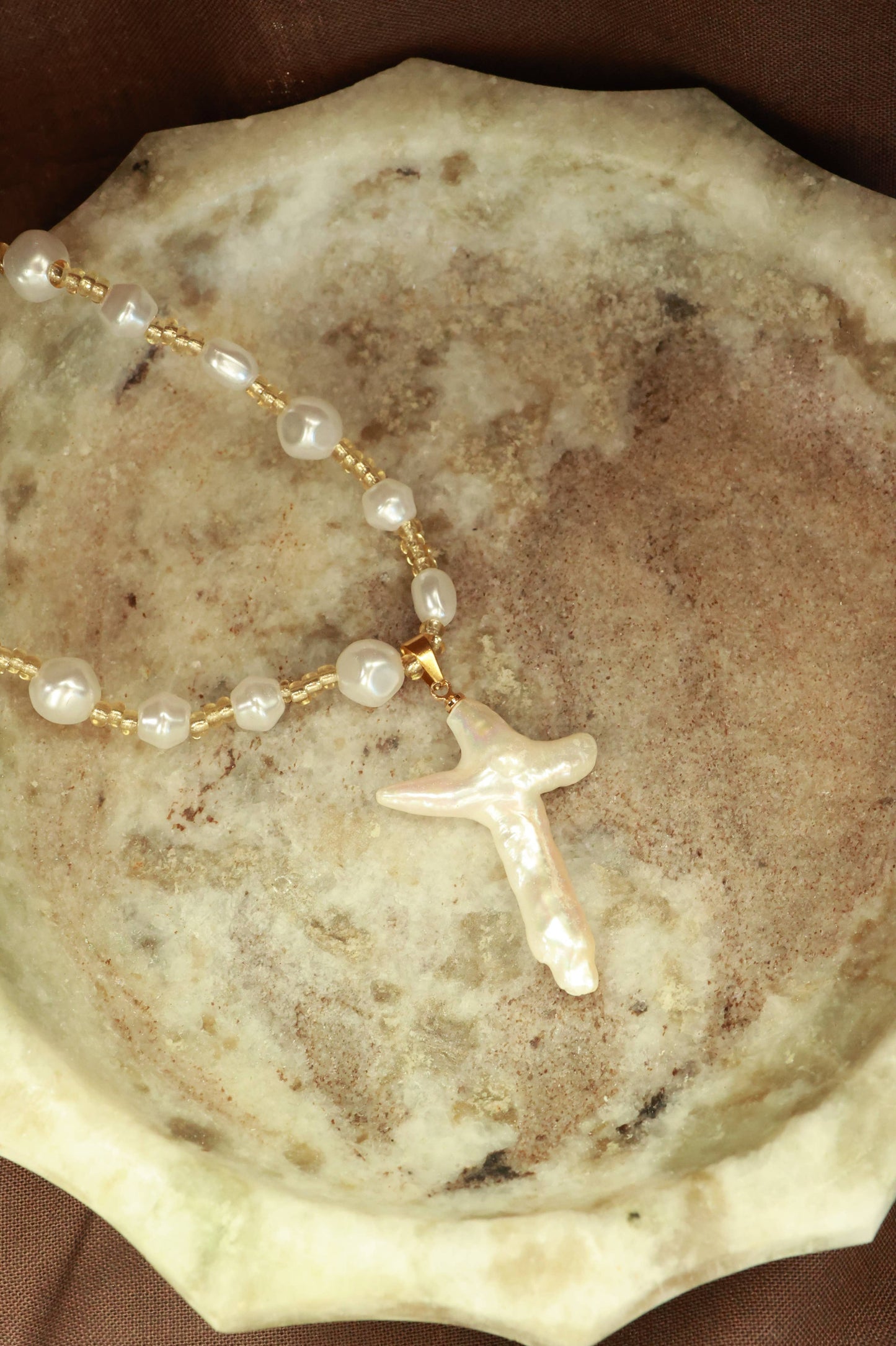 HEAVENLY PEARL CROSS NECKLACE