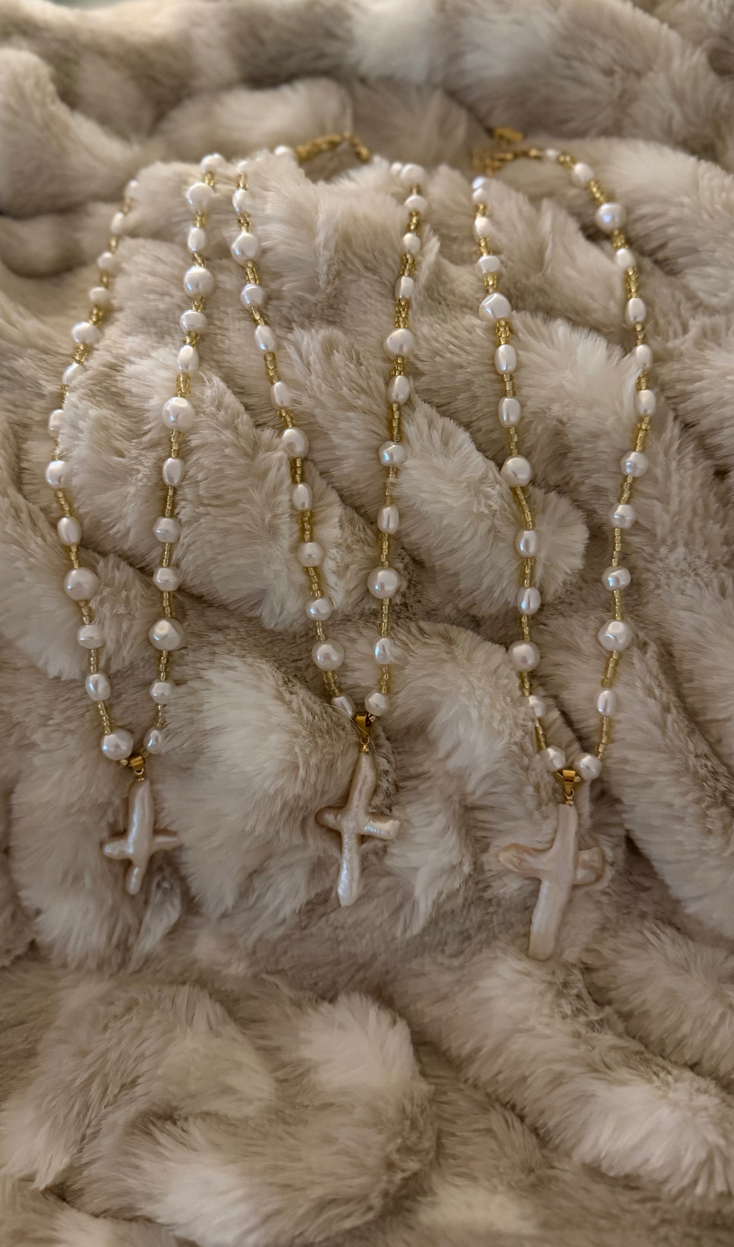 HEAVENLY PEARL CROSS NECKLACE