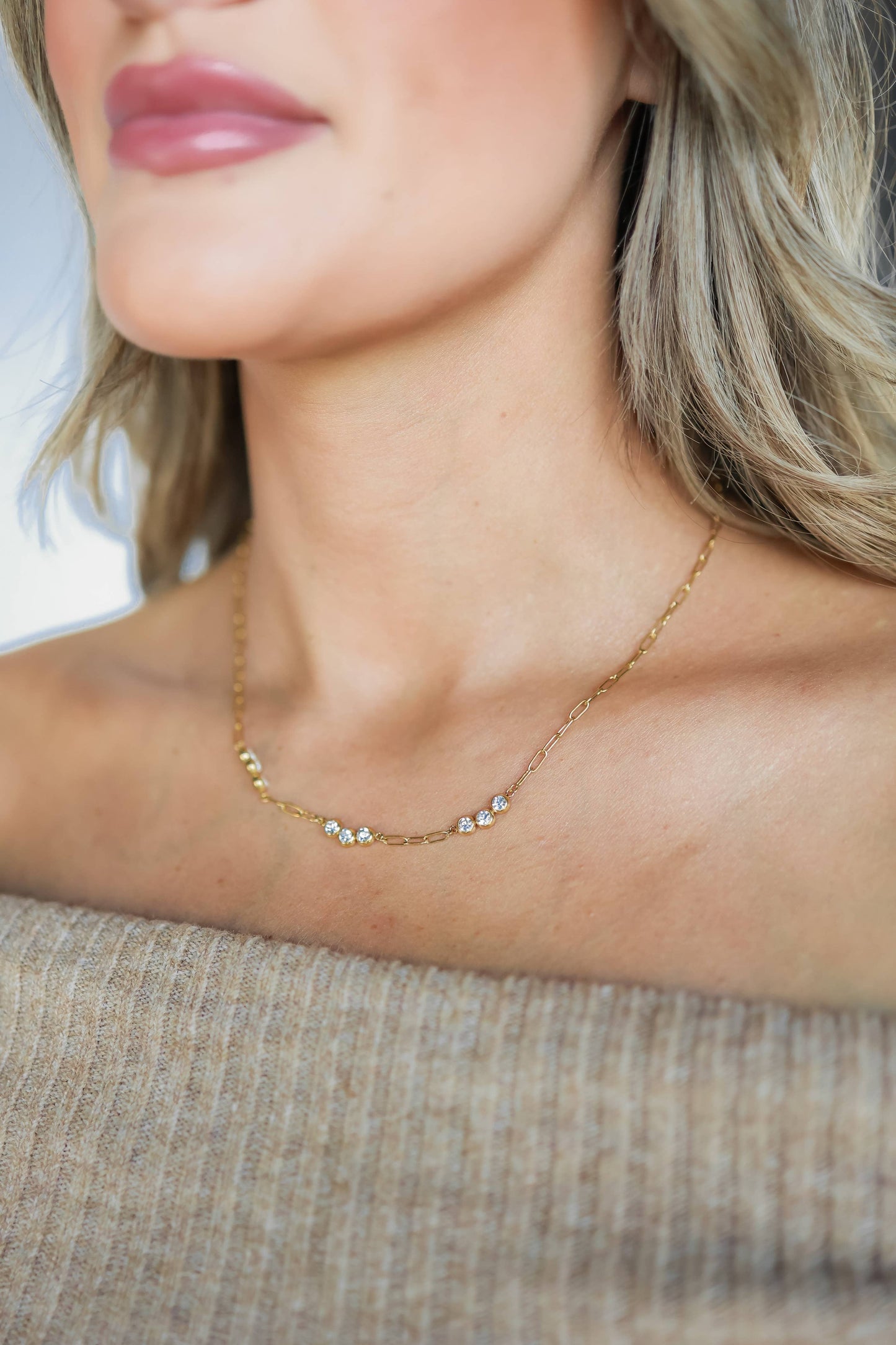 THE ROE NECKLACE