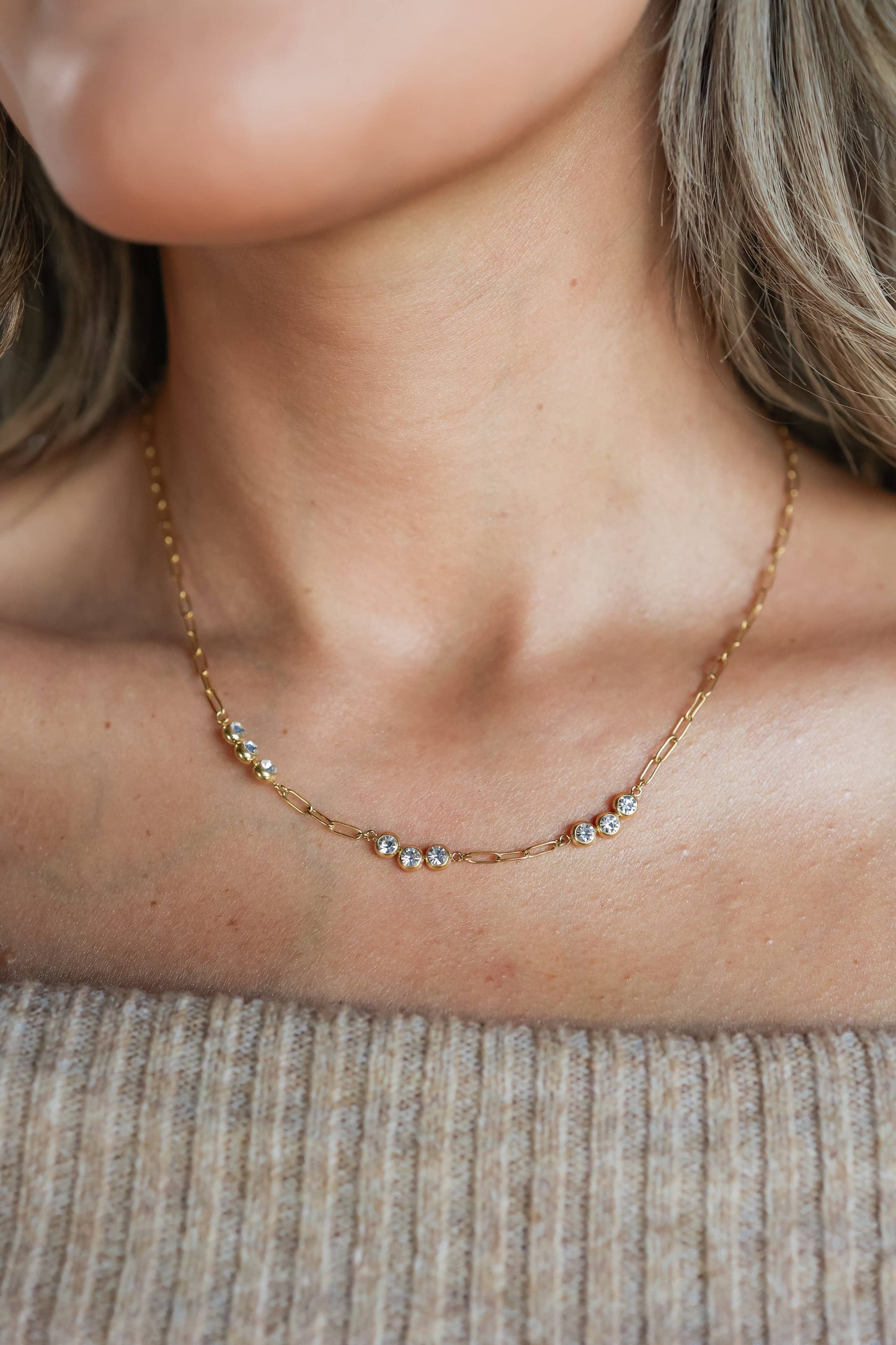 THE ROE NECKLACE